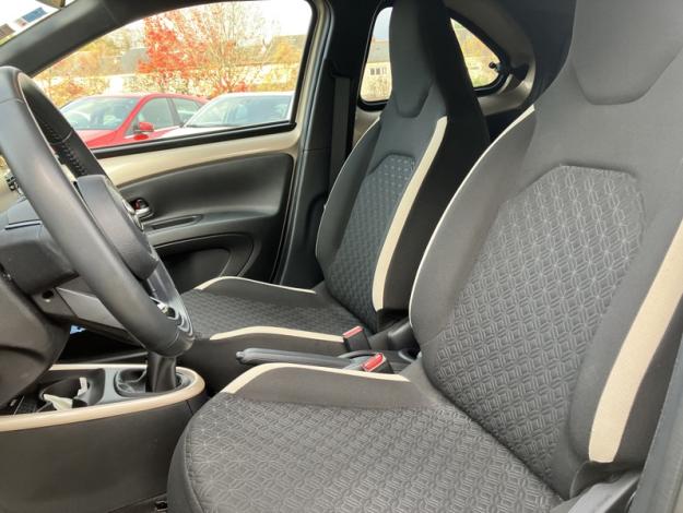 TOYOTA Aygo X 1.0 VVT-i 72 Design  