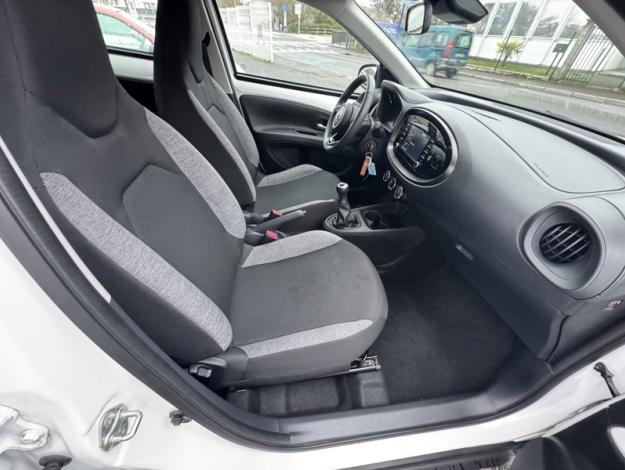 TOYOTA Aygo X 1.0 VVT-i 72 Dynamic   