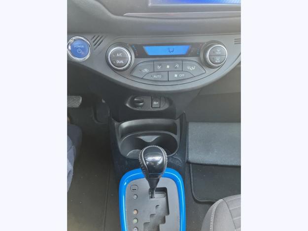 TOYOTA Yaris 1.5 VVT-I HYBRID Cyan Edition  