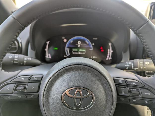 TOYOTA Yaris Cross YARIS CROSS 130H 2WD DESIGNPACKCARGO MY25  YARIS CROSS 130H 2WD DESIGNPACKCARGO MY25