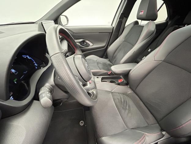 TOYOTA Yaris Cross 1.5 HYBRID 116H GR SPORT / SMART CONNECT  