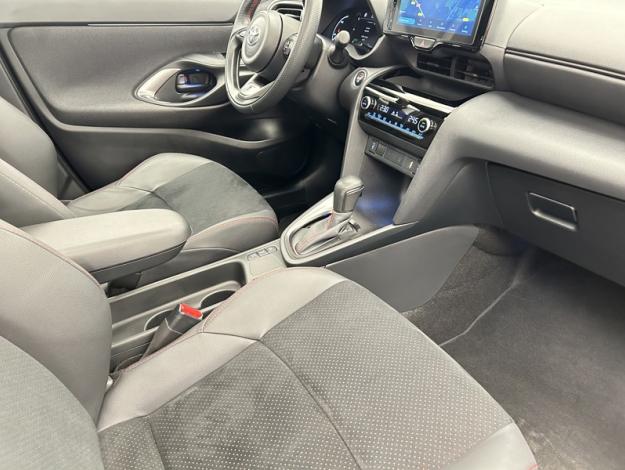 TOYOTA Yaris Cross 1.5 HYBRID 116H GR SPORT / SMART CONNECT  