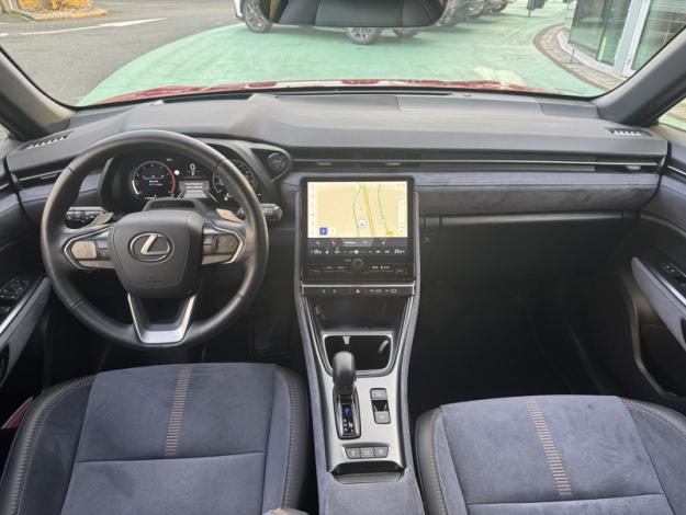 LEXUS LBX 1.5 136H 2WD Cool / Pack Advanced  