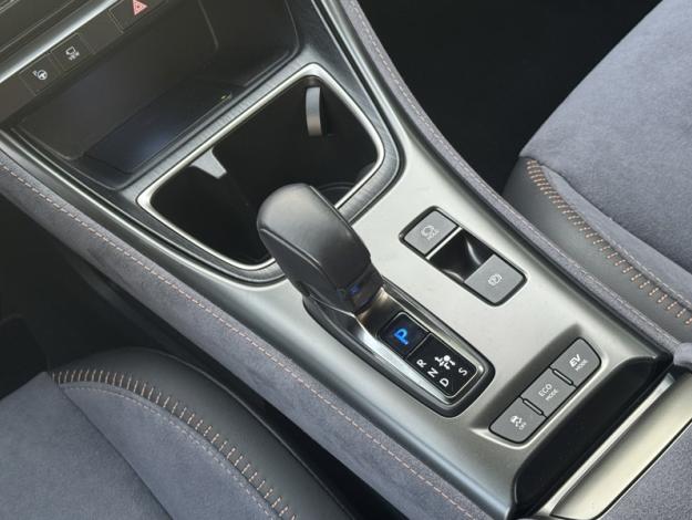 LEXUS LBX 1.5 136H 2WD Cool / Pack Advanced  