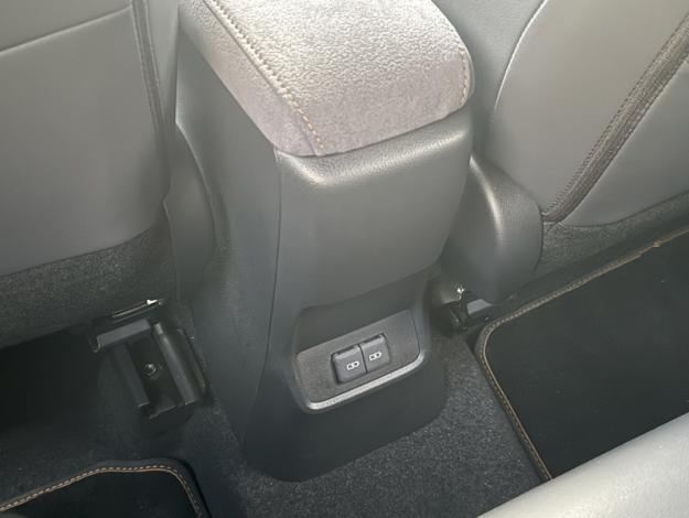 LEXUS LBX 1.5 136H 2WD Cool / Pack Advanced  