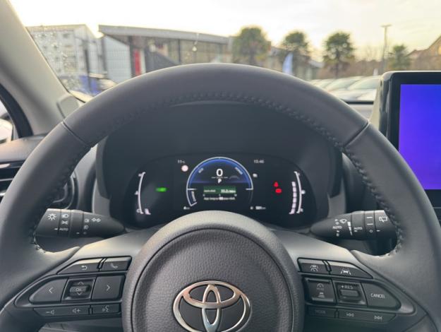 TOYOTA Yaris Hybride 116h Design  YARIS HYBRIDE 116H DESIGN PACK MY25