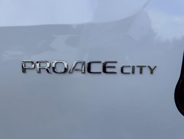TOYOTA Proace City Medium 1.5L 100 D-4D Start  PROACE CITY 1.5L 100 D 4D BVM6 STARTCFLOOK3P SHOWR