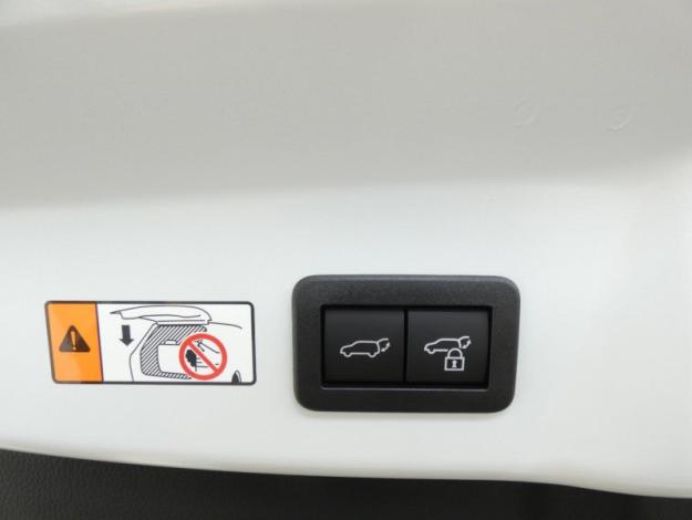 TOYOTA Prius Prius Hybride Rechargeable 223ch Design   