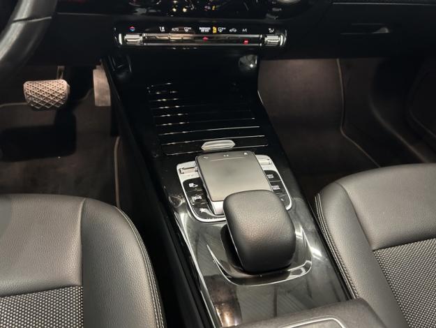 MERCEDES-BENZ CLA-Klasse CLA 180 d Shooting Brake