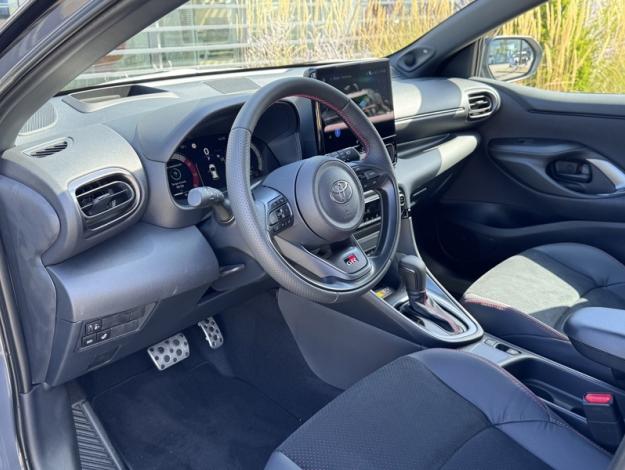 TOYOTA Yaris Hybride 130h GR SPORT  