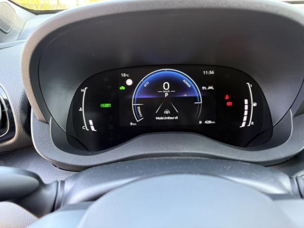 TOYOTA Yaris Cross 1.5 HYBRID 116H DESIGN AUTO  