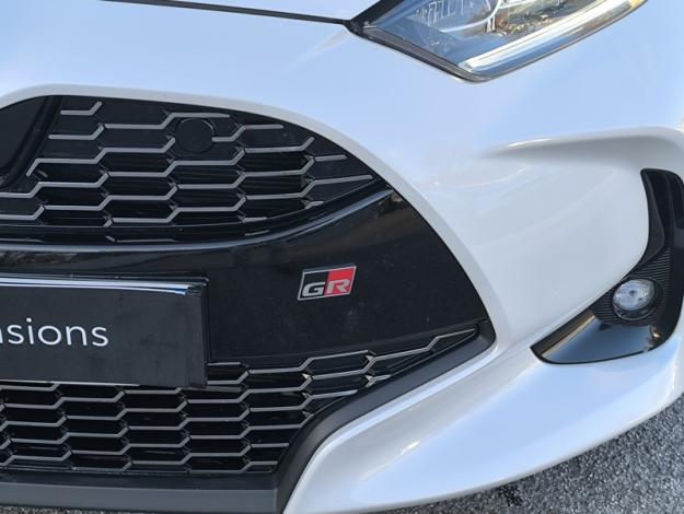 TOYOTA Yaris Hybride 116h GR SPORT  