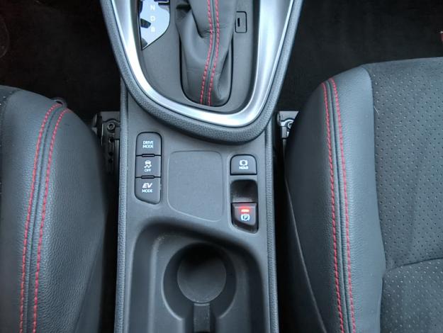 TOYOTA Yaris Cross 1.5 HYBRID GR SPORT AUTO  1.5 116 ch 