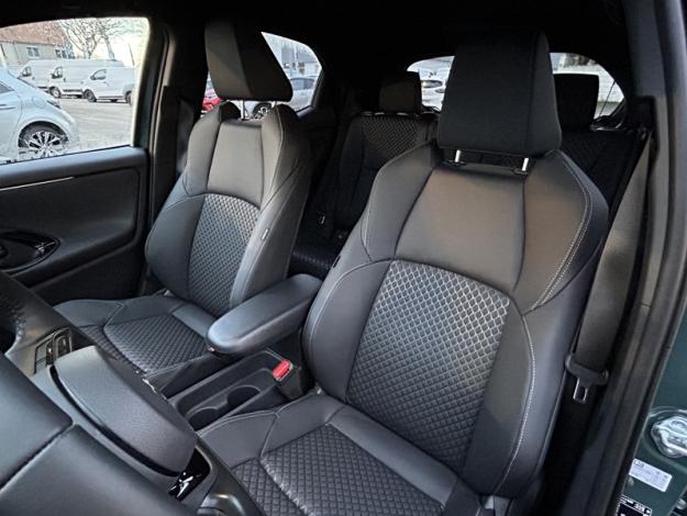 TOYOTA Yaris Hybride 130h Collection  YARIS HYBRIDE 130H COLLECTION MY25