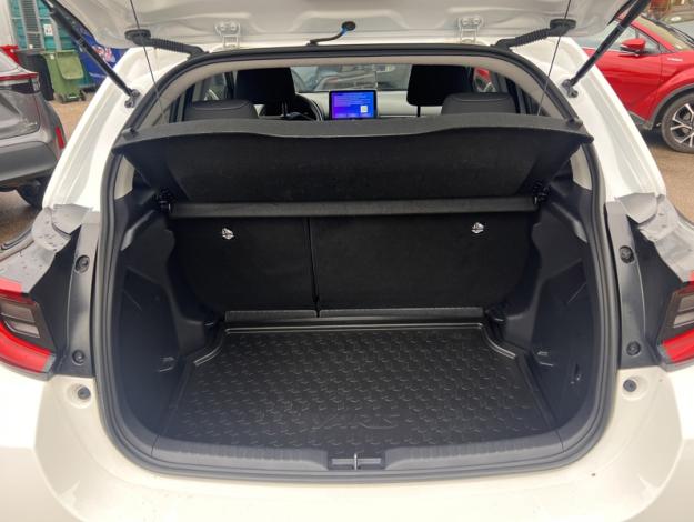 TOYOTA Yaris Hybride 116h Design  