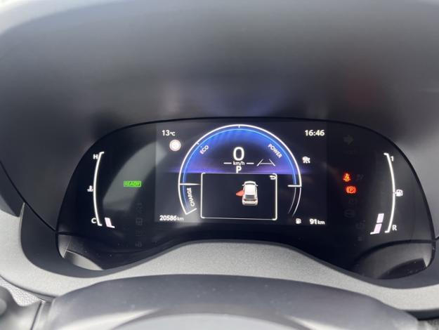 TOYOTA Yaris Hybride 116h Design  