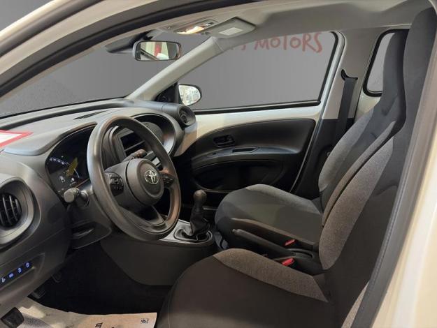 TOYOTA Aygo X 1.0 VVT-i 72 Active   
