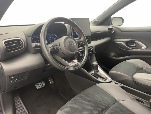 TOYOTA Yaris Hybride 130h GR SPORT  