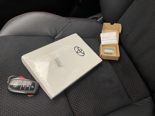 TOYOTA Yaris Cross 1.5 HYBRID 130H GR SPORT  PACK TECHNO + TO