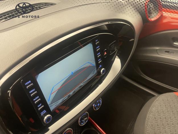 TOYOTA Aygo X 1.0 S-CVT 72 Design   