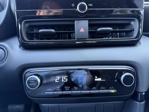 TOYOTA Yaris Hybride 116h Design  YARIS HYBRIDE 116H DESIGN PACK