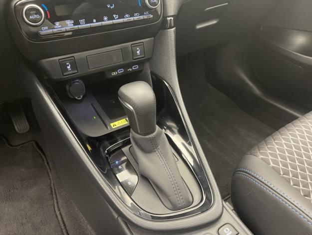 TOYOTA Yaris Hybride 130h Première  