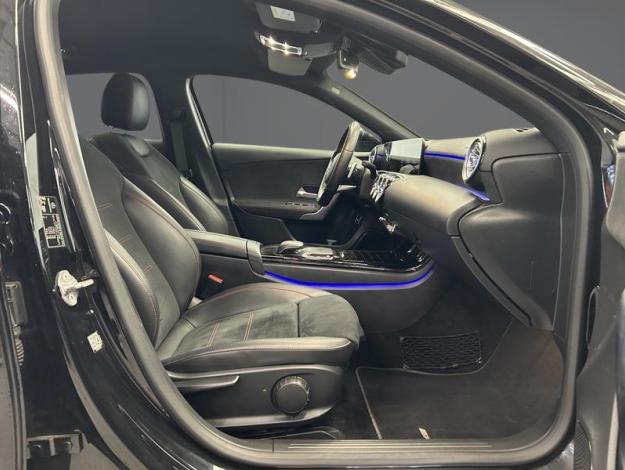 MERCEDES-BENZ A 180 d AMG Pack Night  