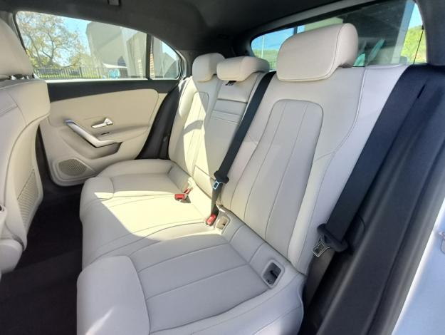 MERCEDES-BENZ A 180 Luxury Line  