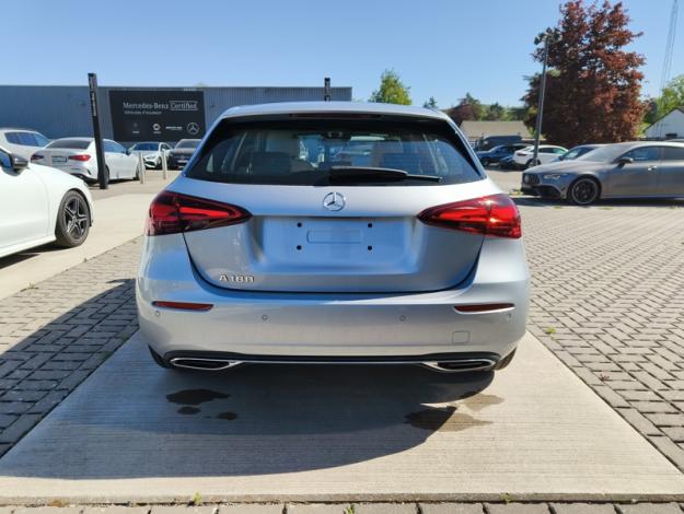 MERCEDES-BENZ A 180 Luxury Line  