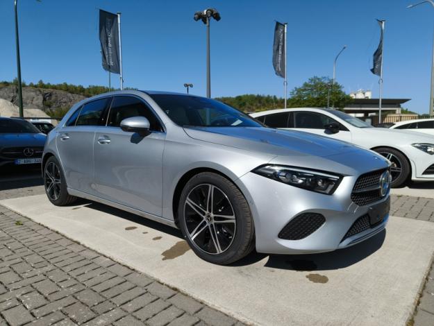 MERCEDES-BENZ A 180 Luxury Line  