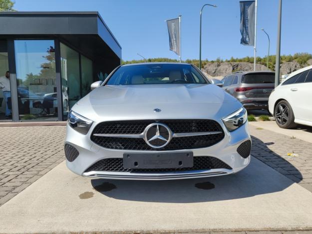 MERCEDES-BENZ A 180 Luxury Line  
