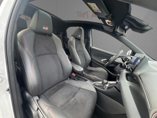 TOYOTA Yaris 116h GR SPORT  