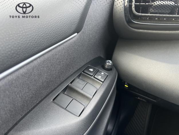 TOYOTA Yaris 116h Dynamic  