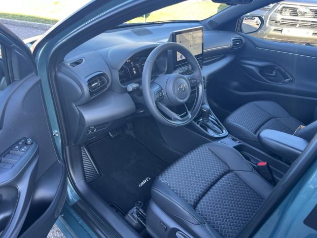 TOYOTA Yaris Hybride 130h Collection  YARIS HYBRIDE HATCHBACK 5P 130CH COLLECTION VD MY25