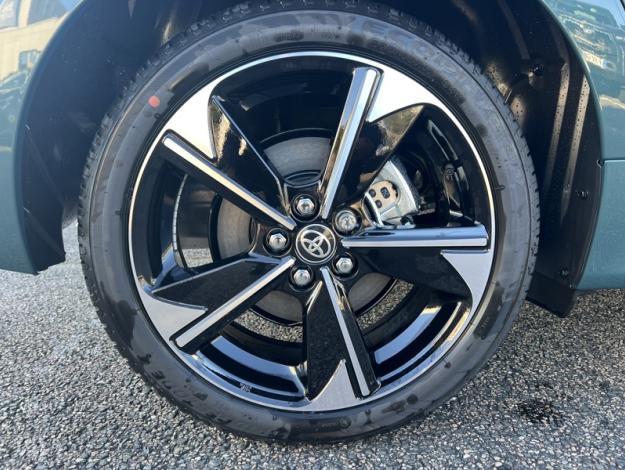 TOYOTA Yaris Hybride 130h Collection  YARIS HYBRIDE HATCHBACK 5P 130CH COLLECTION VD MY25