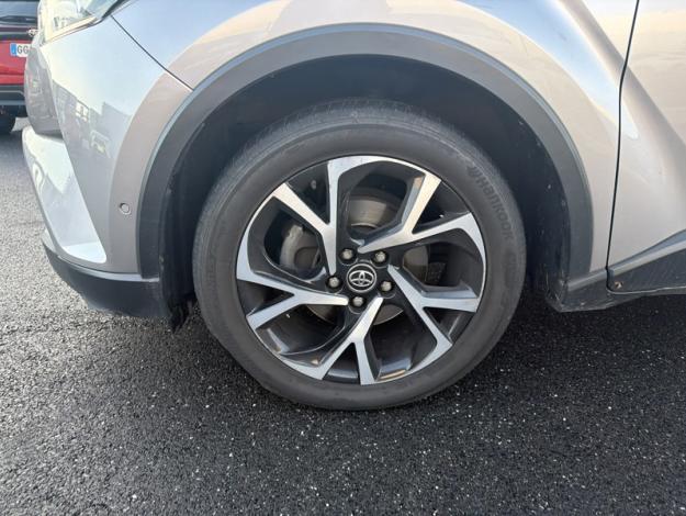 TOYOTA C-HR 1.2 T 2WD GRAPHIC  