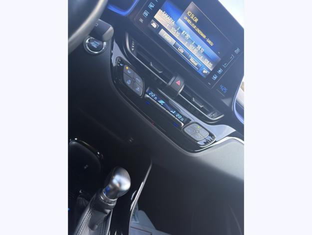 TOYOTA C-HR 1.2 T 2WD GRAPHIC  