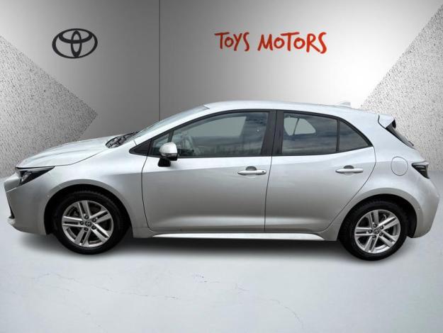 TOYOTA Corolla 122h Dynamic Business  