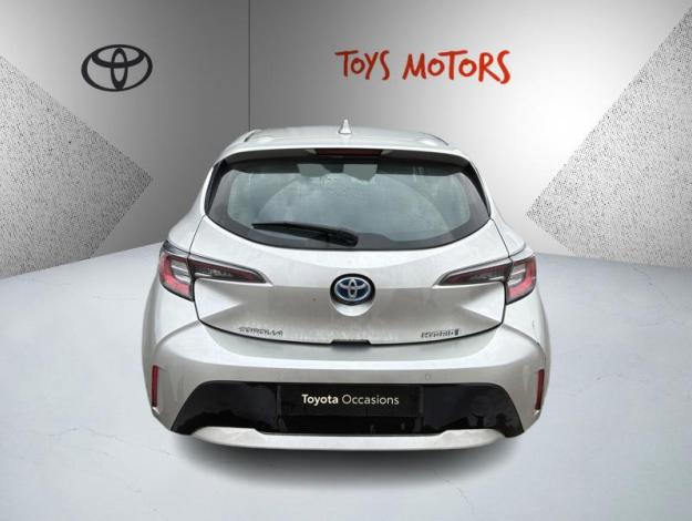 TOYOTA Corolla 122h Dynamic Business  