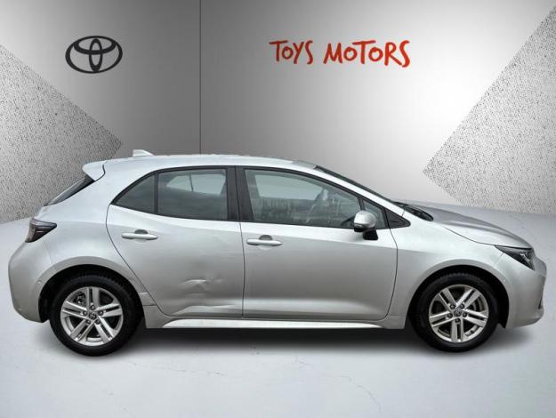 TOYOTA Corolla 122h Dynamic Business  