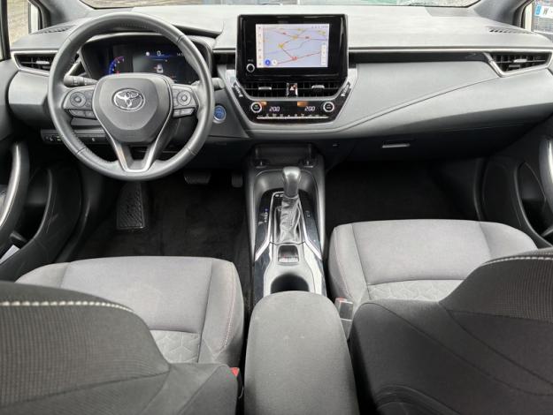 TOYOTA Corolla 122h Dynamic Business  