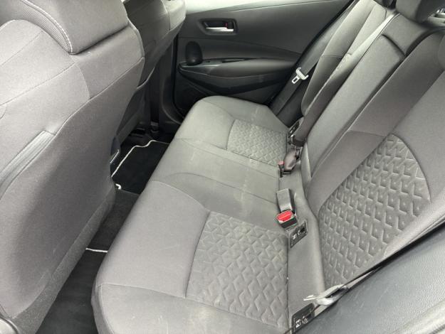 TOYOTA Corolla 122h Dynamic Business  