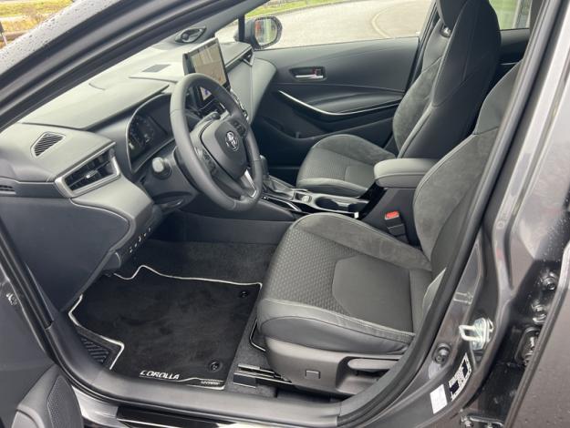 TOYOTA Corolla COROLLA 1.8L 140 CH COLLECTION MY25  COROLLA 1.8L 140 CH COLLECTION MY25