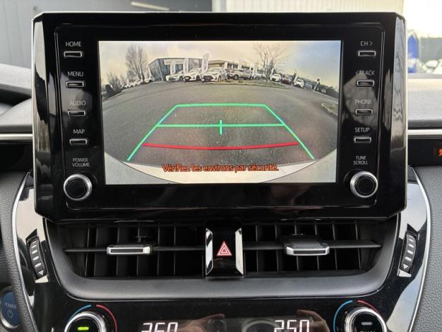 TOYOTA Corolla 122h Design  