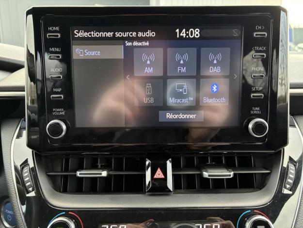 TOYOTA Corolla 122h Design  