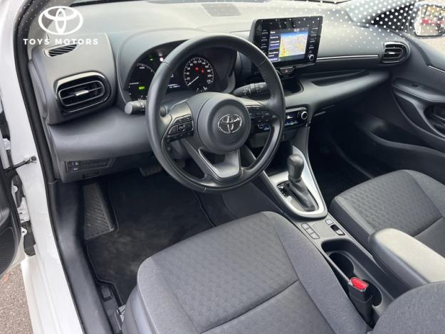 TOYOTA Yaris 116h Dynamic Business  
