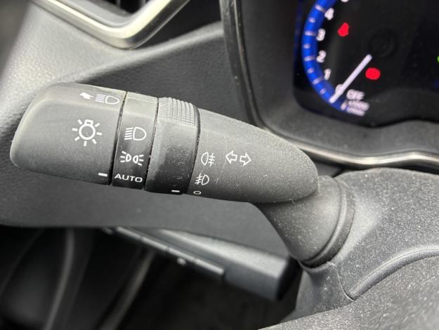 TOYOTA Corolla 122h Dynamic Business  