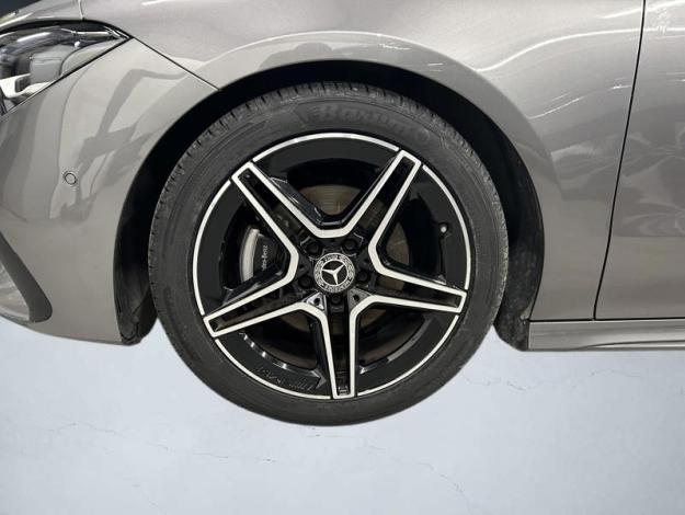 MERCEDES-BENZ CLA 180 d Shooting Brake AMG Line  