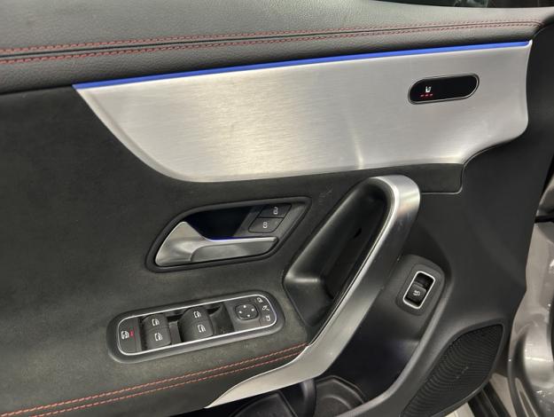 MERCEDES-BENZ CLA 180 d Shooting Brake AMG Line  