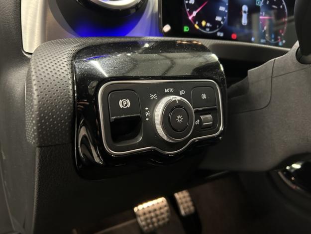 MERCEDES-BENZ CLA 180 d Shooting Brake AMG Line  